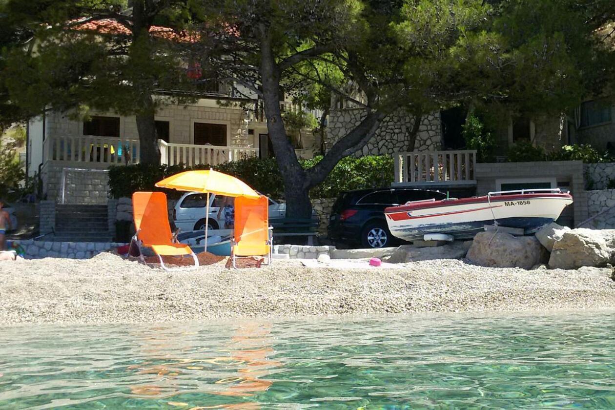 Apartments By The Sea Brela, Makarska - 16065 Exterior photo