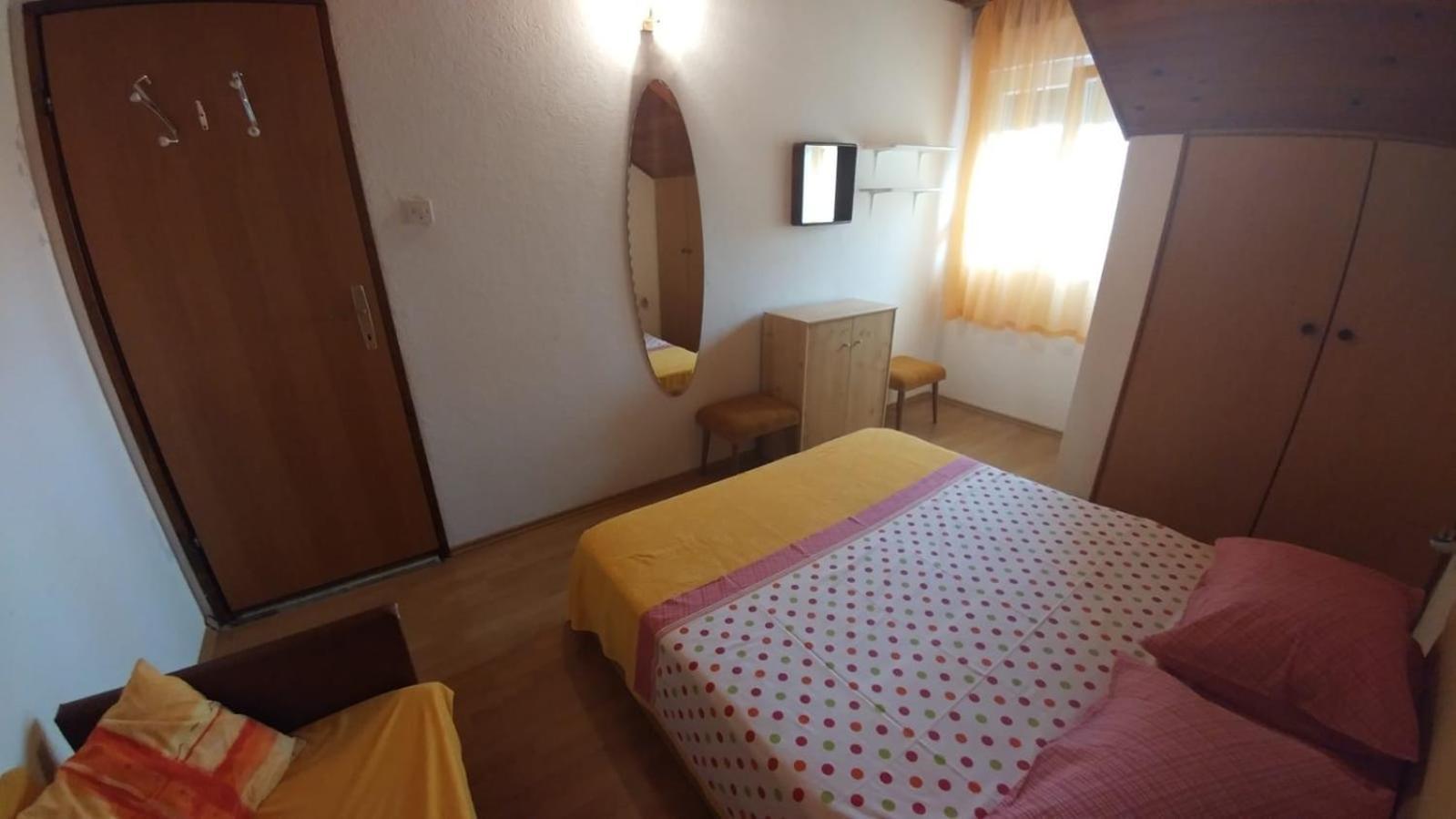 Apartments By The Sea Brela, Makarska - 16065 Room photo
